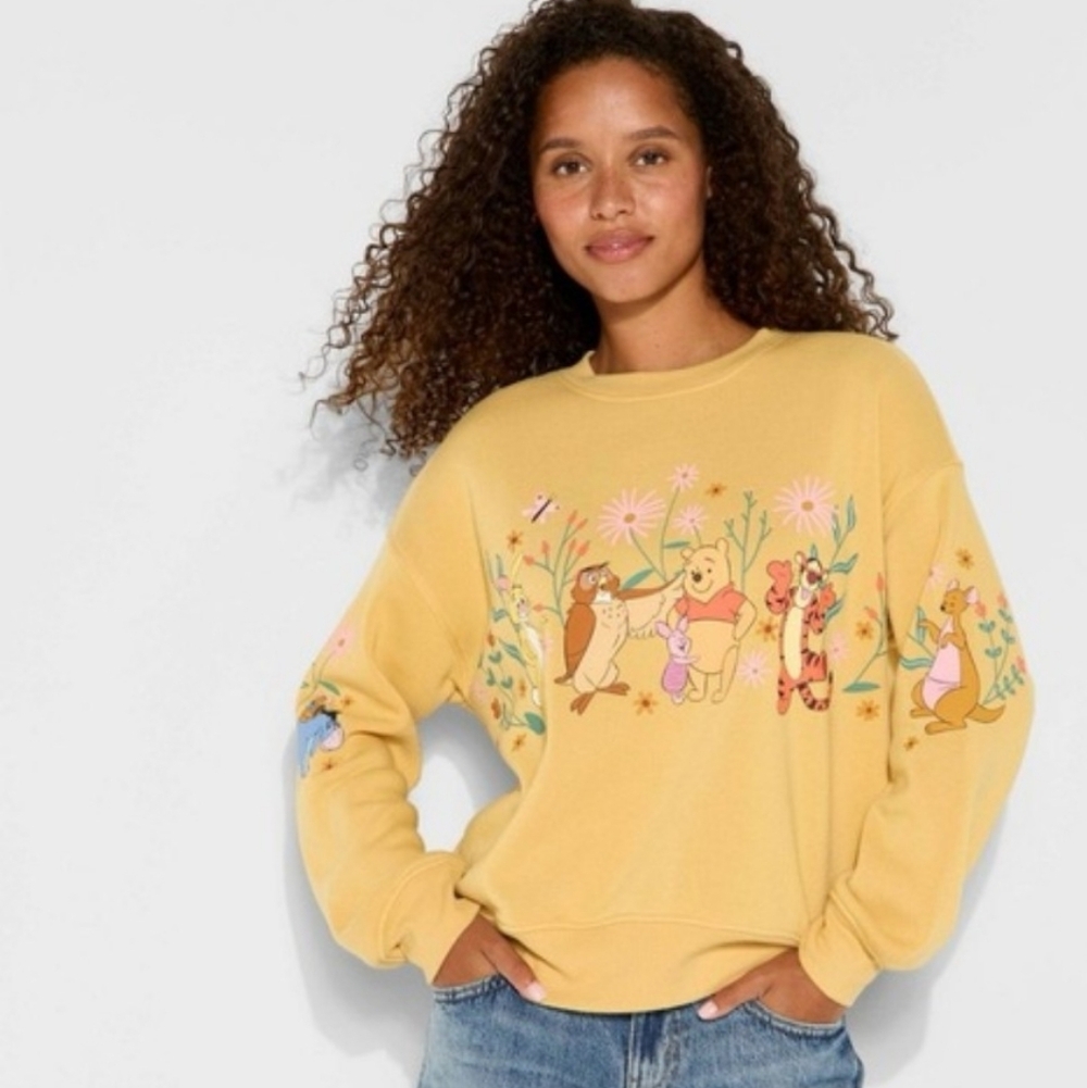 Women's Winne The Pooh Fleece Graphic Pullover Sweatshirt (NWT)